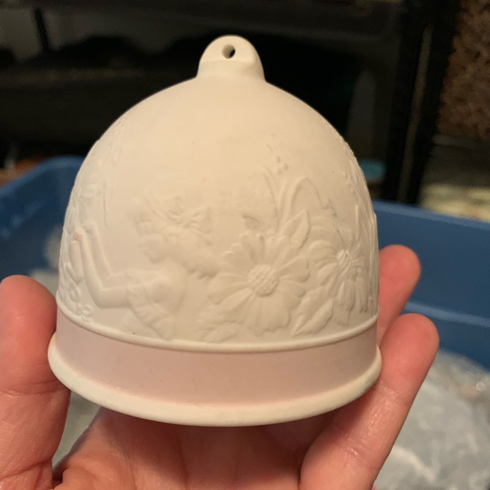 Lladro 1991 spring bell with flowers